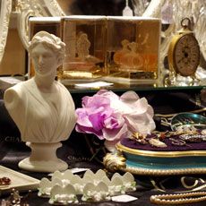 Margaret Barker - Antiques at the Holt - Jewellery and Ladies' Vintage Accessories
